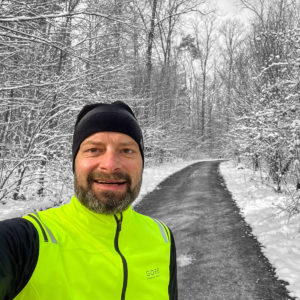 Unternehmercoach Oliver Heer beim Jogging im Winter