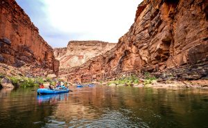 rafting auf dem colorado river im grand canyon_1560x960px